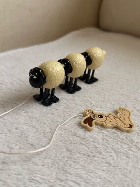 Shaun The Sheep Gromit Pull Toy String Figure Vintage Aardman RARE